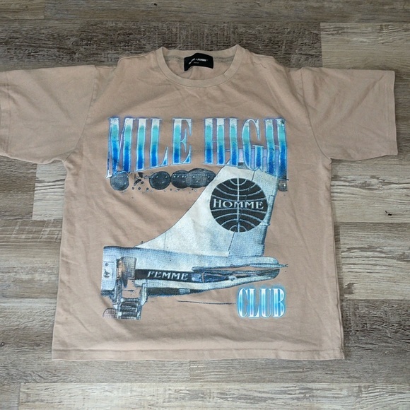 homme+ femme Other - Homme+Femme tan and blue plane mile high short sleeves tshirt size medium
